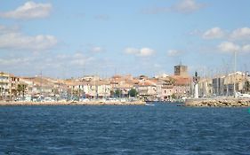 Port Mezua